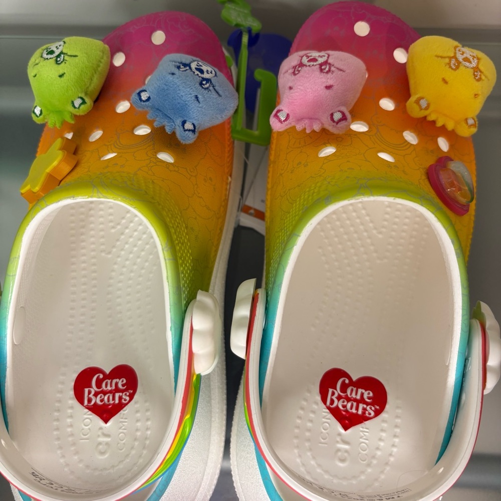 New CROCS x Care Bears Crush Clog Light On Women's Size 7 Rainbow Pink Yellow - Picture 8 of 10